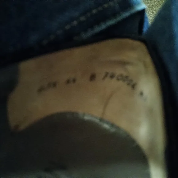 Charles Jourdan Black Women's Heels - Picture 3 of 6